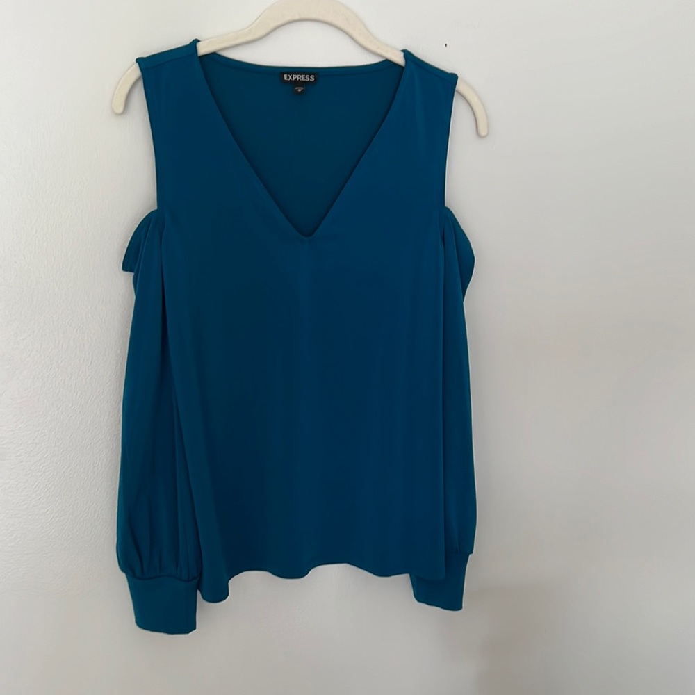 Express open shoulder top